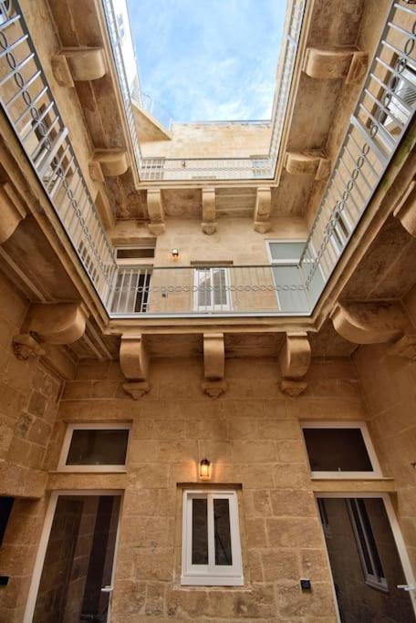 Vallettastay Old Lodge Apartment 1 Valeta Exterior foto